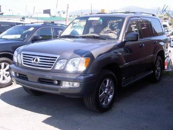 2005 Lexus LX470 Pictures