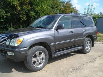 2005 Lexus LX470 Photos