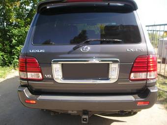 2005 Lexus LX470 Photos
