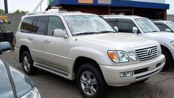 2005 Lexus LX470 Photos