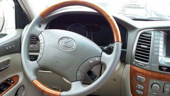 2005 Lexus LX470 Photos
