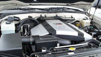 2005 Lexus LX470 Pictures