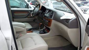 2005 Lexus LX470 Images