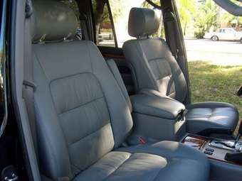 2006 Lexus LX470 Pictures