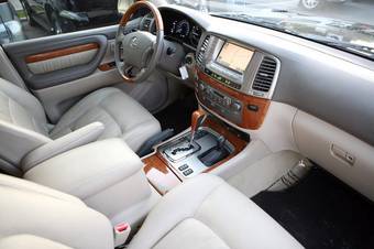 2006 Lexus LX470 Pictures