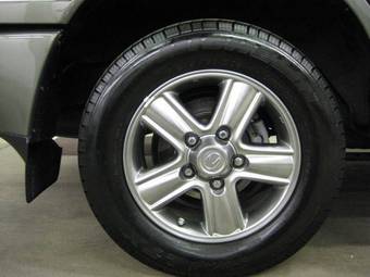 2006 Lexus LX470 Pictures