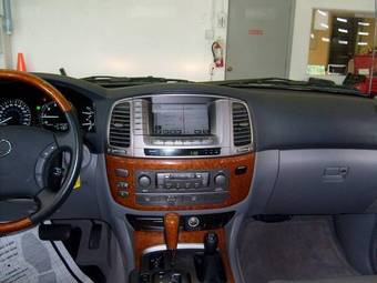 2006 Lexus LX470 Pictures