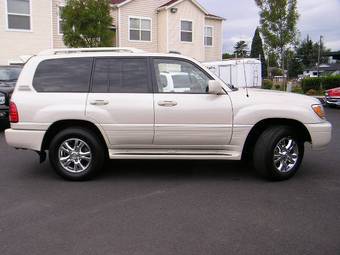 2006 Lexus LX470 Photos