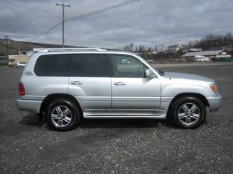 2006 Lexus LX470 Photos