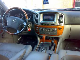 2006 Lexus LX470 Pics