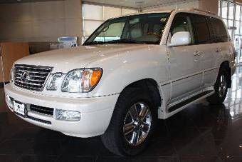 2006 Lexus LX470 Photos