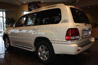 2006 Lexus LX470 Photos