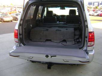 2006 Lexus LX470 Photos