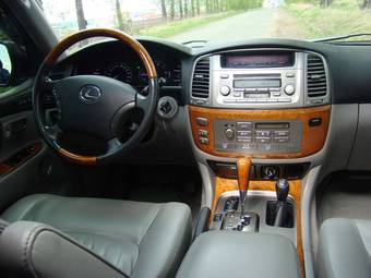 2006 Lexus LX470 Pictures