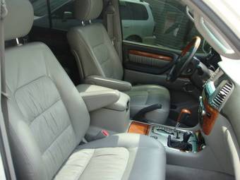 2006 Lexus LX470 Pics