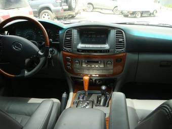 2006 Lexus LX470 Pictures