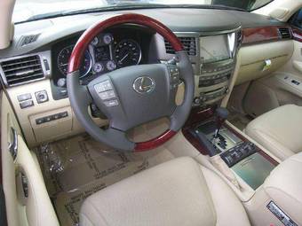 2009 Lexus LX470 Photos