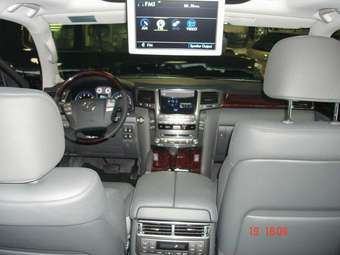 2008 Lexus LX570 Wallpapers