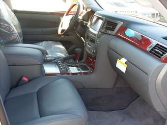 2008 Lexus LX570 Pictures