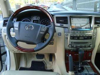 2008 Lexus LX570 Pics