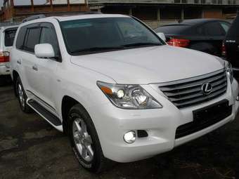 2008 Lexus LX570 Pics