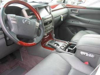 2008 Lexus LX570 Photos