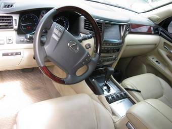 2008 Lexus LX570 Photos