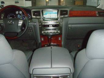 2008 Lexus LX570 Images