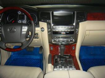 2008 Lexus LX570 Photos