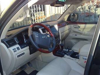 2008 Lexus LX570 Photos