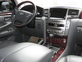 2008 Lexus LX570 Images