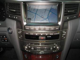 2009 Lexus LX570 Photos