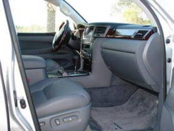 2009 Lexus LX570 Photos