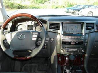 2009 Lexus LX570 Pictures