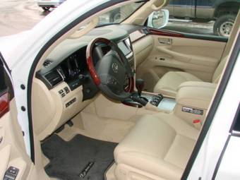 2009 Lexus LX570 Pictures