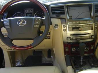 2009 Lexus LX570 Photos