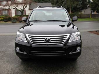 2009 Lexus LX570 Pics