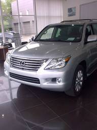 2009 Lexus LX570 Photos