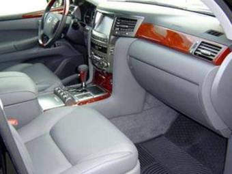 2009 Lexus LX570 Photos
