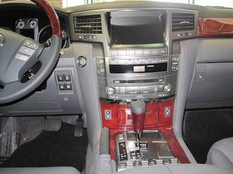 2009 Lexus LX570 Photos