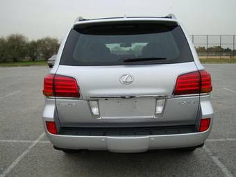 2009 Lexus LX570 Photos