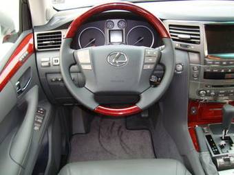 2009 Lexus LX570 Images
