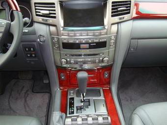 2009 Lexus LX570 Pictures