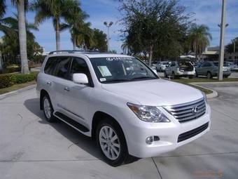 2009 Lexus LX570 Photos