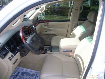 2009 Lexus LX570 Photos