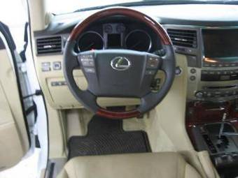 2009 Lexus LX570 Wallpapers