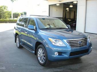 2010 Lexus LX570 Pictures