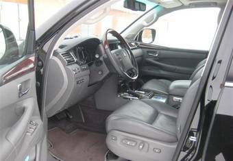 2010 Lexus LX570 Photos