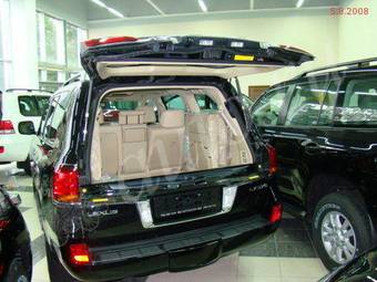 2010 Lexus LX570 Pictures