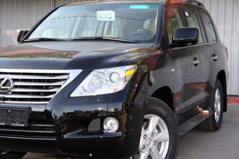 2010 Lexus LX570 Pictures